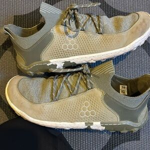 VIVO barefoot Tracker Decon Low size 7.5 Women’s